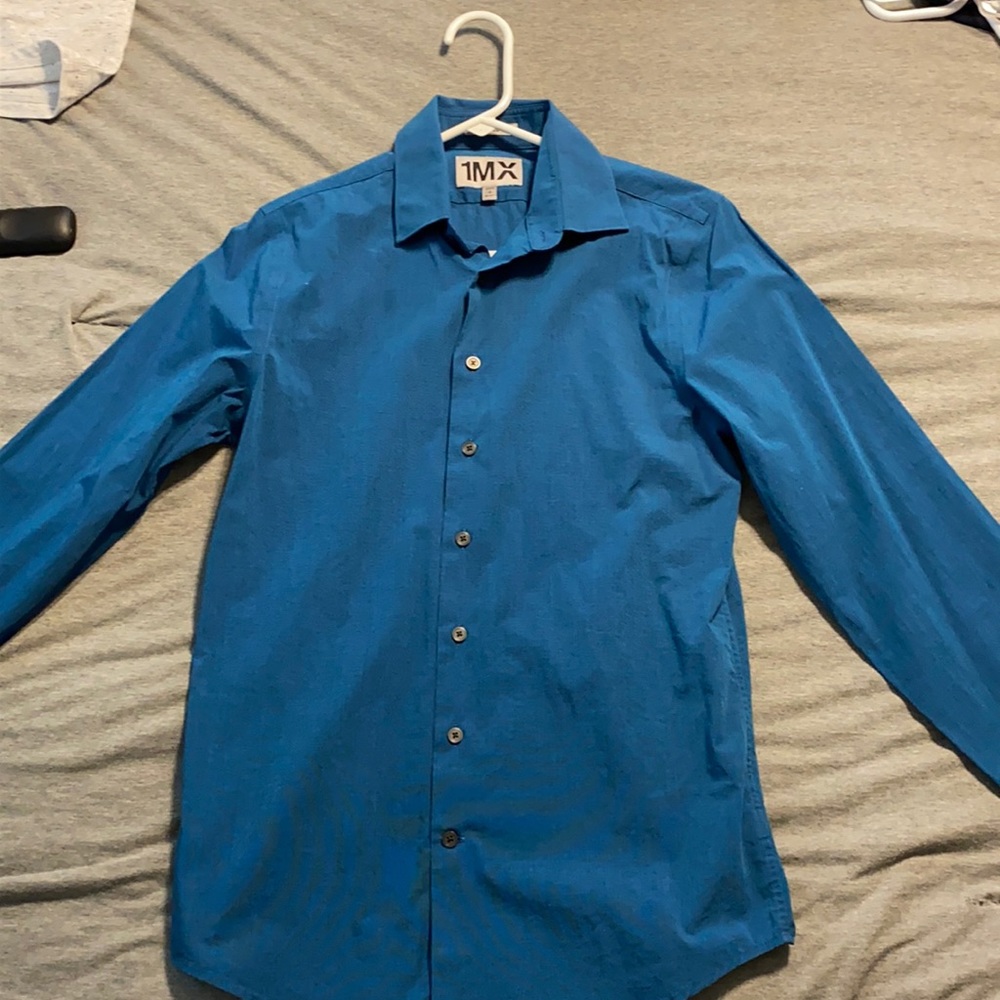 Men’s Button-Up Dress Shirt